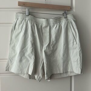 Lululemon Bowline Shorts 5”